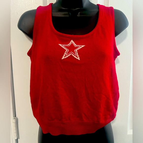 St. John Vintage Red Tank Top sweater with Star Embroidery - Picture 1 of 4